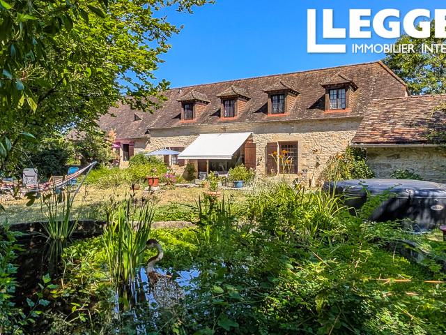 Une longère périgourdine de 5 chambres avec un jardin arboré, une prairie, à la lisière d’un ancien hameau
