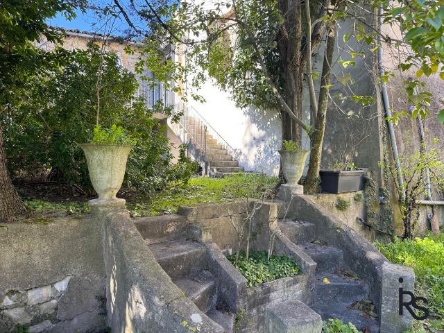 Une magnifique maison bourgeoise de 260 m2 avec terrasse et. 260m² Villeneuve de Berg