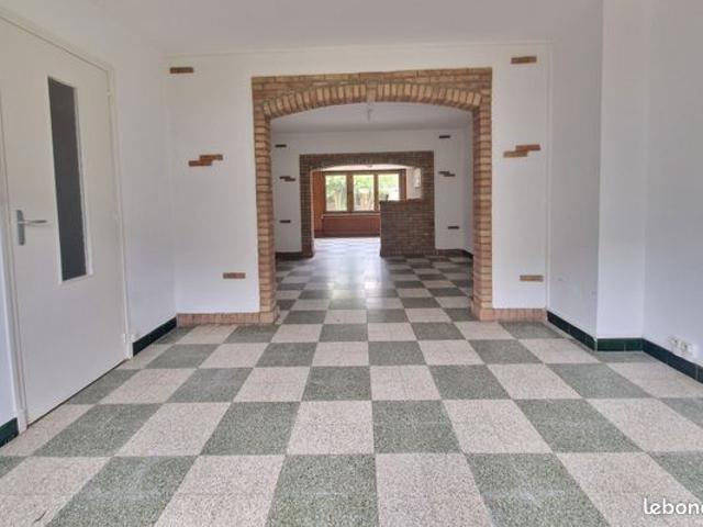 Une maison mitoyenne de 91,9 m²