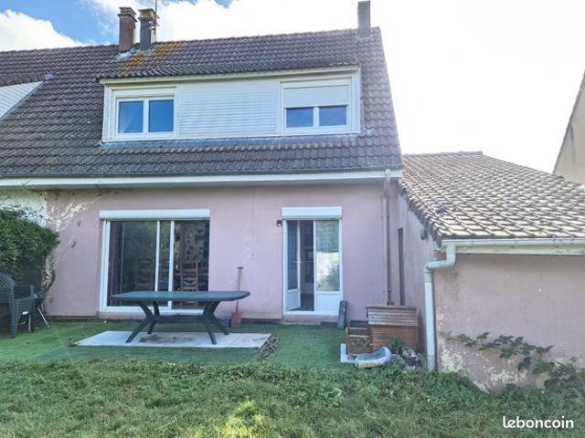 Une maison mitoyenne de 92,8 m