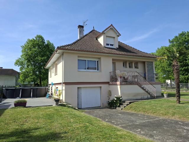 Une maison de caractère 126m2 alliant charme des années 75 et confort moderne à Pardies