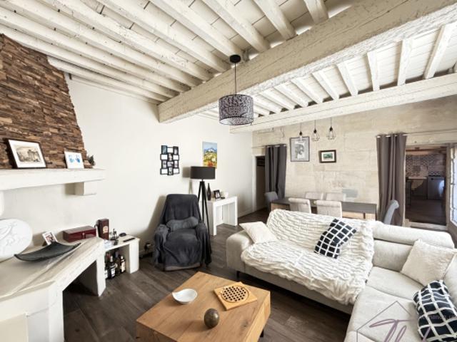 Une maison de pierre, des volumes et une douceur de vivre au