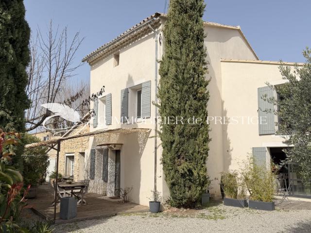 Une maison de village avec jardin 245m² Modène