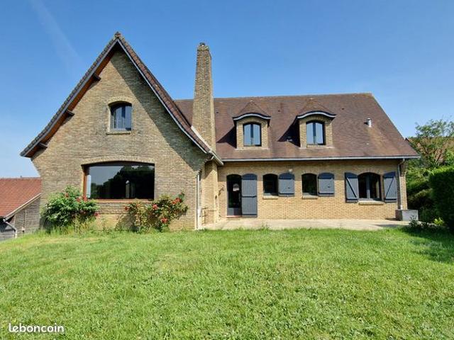 Une maison individuelle de 241,7 m²