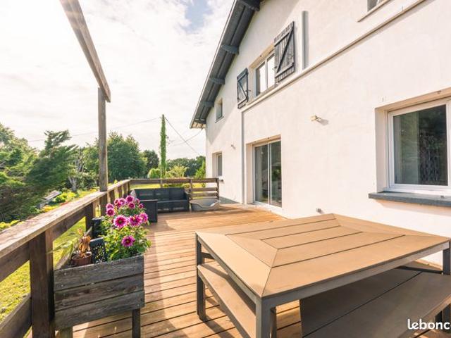 Une maison landaise et, pour horizon, l'espace — Saint Jean de Marsacq