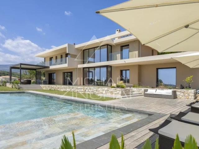 Une signature architecturale contemporaine avec panorama d'exception