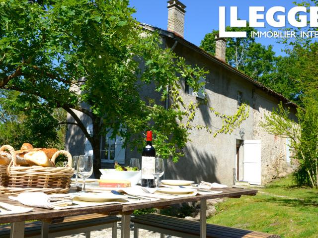 Une superbe occasion d'acquérir une maison magnifiquement rénovée dans la ville médiévale de Figeac