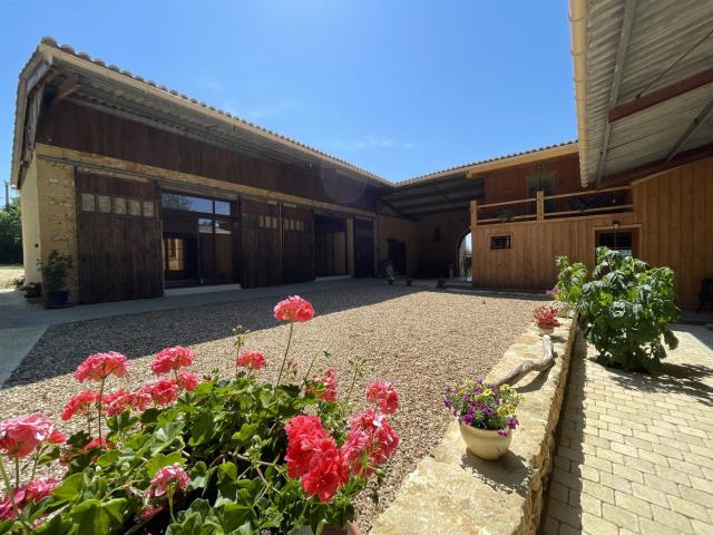 Une perle rare dans écrin de verdure dans un cadre naturel p. 141m² Lalinde