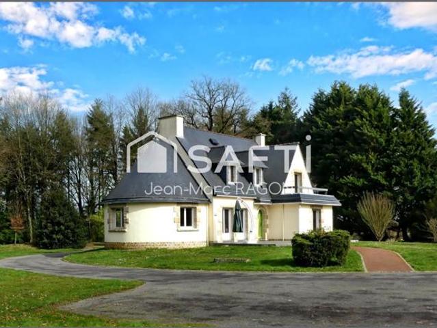 Maison familiale avec 1,25 ha de nature