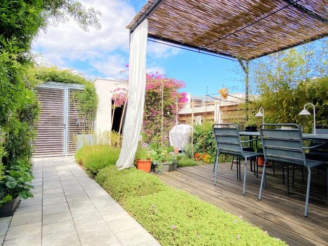 UNE VILLA CONTEMPORAINE, AVEC JARDIN ET GARAGE, A PERPIGNAN SUD