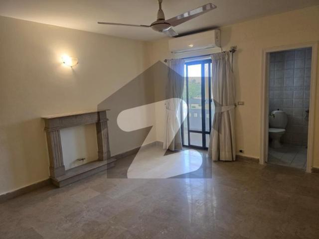 Unfurnished 4bedroom Apartment Diplomatic Enclave