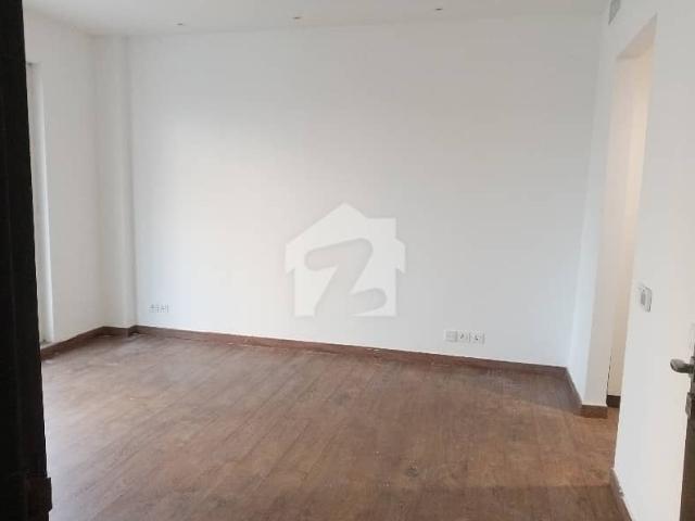 Unfurnished 1 Bed Modern Apartment For Rent In Penta Square