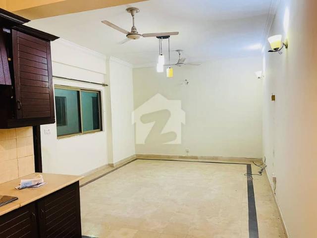 Unfurnished 1, Bed Studio Apartment Available in Al Safa Heights 2