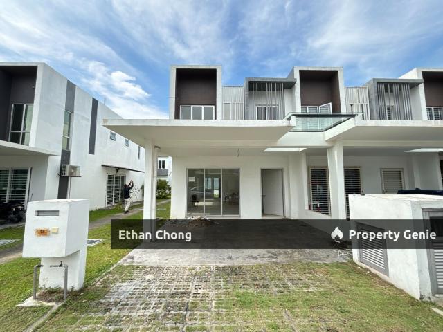 Unfurnished 2 Storey Terrace House for Sale at CasaView@Cybersouth, Dengkil
