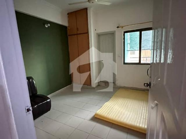 Unfurnished Flat for Rent | Khyber Three Plaza | G 15 Markaz | All Facilities