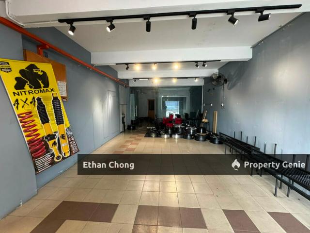 Unfurnished Ground Floor Shop for Rent at Lebuh Merpati, Off Jalan Meru, Klang