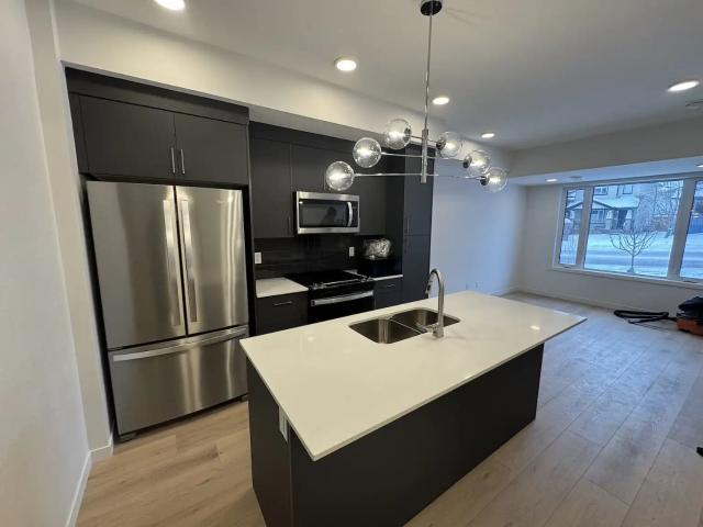 Unfurnished Modern 1 Bedroom Apartment in Arbour Lake NW Calgary available