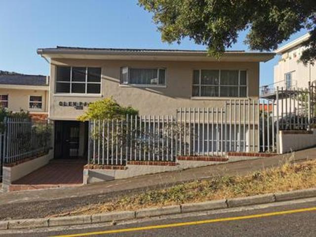 unfurnished one bedroom in vredehoek.