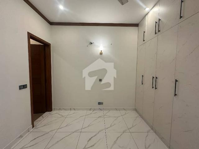 Unfurnished only one year old like brandnew most luxurious and architecture ultra modern style double story bungalow