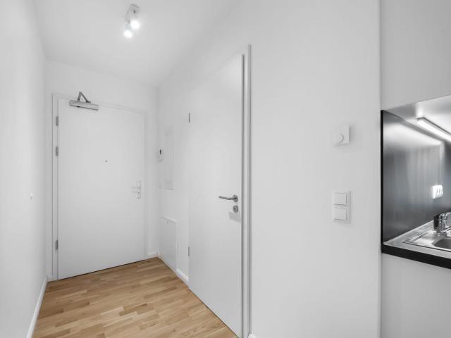 Unfurnished studio in Lichtenberg