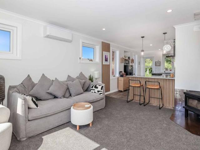 Unfurnished Sunny 3 Bedroom Home