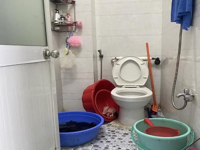 Đúng là nhất cận thị, nhị cận giang. Nhà phố 2 tầng có sẵn HĐT 90 triệu mà chỉ có 5 đồng hơn