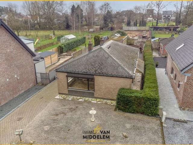 UNGALOW À RENOVER/DEMOLIR AVEC GRAND JARDIN +/ 10a95ca
