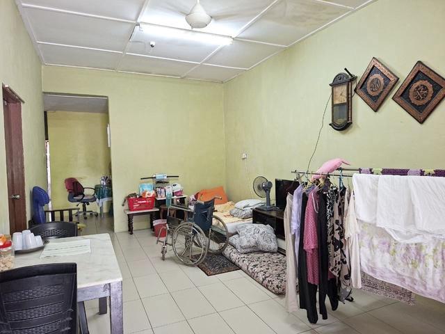 Ungku Tun Aminah Single Storey Partially Reno 3B2B 22x70sqft