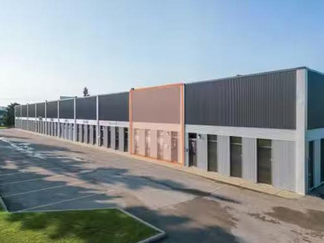 Unit Avenue Ne, Calgary, AB, T2E 6S8 commercial for lease L.