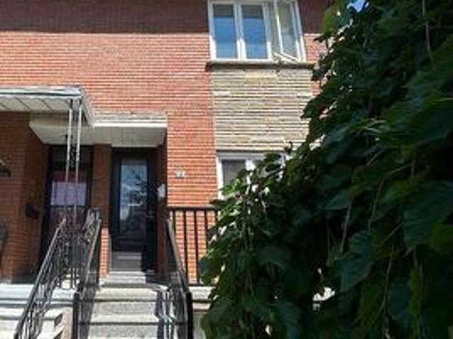 Unit A 99 Clinton St Street, Toronto, ON, M6G 2Y4 house for lease | Listing ID C13535 | Royal LePage