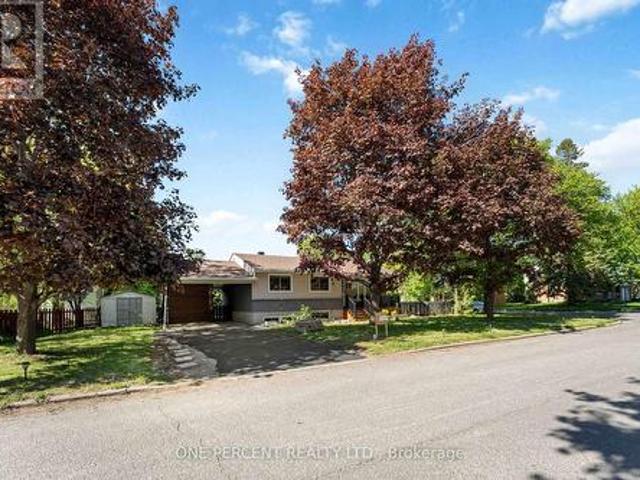 Unit A And Unit B 933 Kincaid Court, Ottawa, ON, K1V 6N7 investment for sale | Listing ID X13600 | Royal LePage