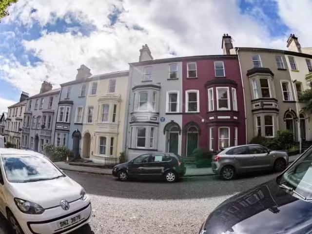 Unit B, 9 Crawford Square