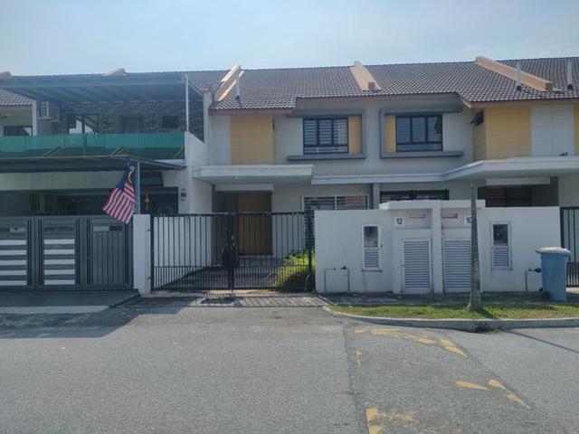 UNIT CUN 2 Storey Bandar Mahkota Jalan Galaksi Banting