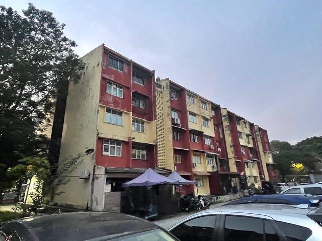 Unit Cantik Nonbumi Tingkat 1 Flat PKNS Seksyen 19 Shah Alam