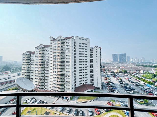 UNIT CANTIK Sentul Utama Condominium Level 10