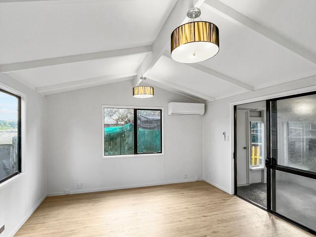 Unit for Rent Private, convenient & fully self contained unit!