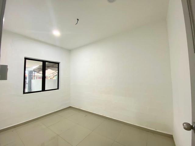 Unit tengah untuk dijual