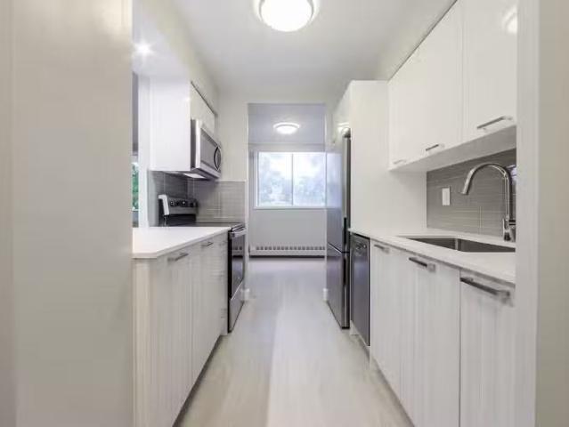 Unit 0705 595 Brookdale Avenue