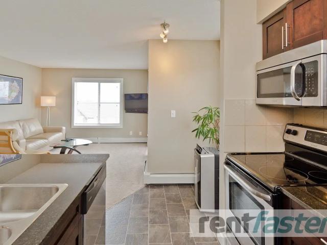 Unit 1440 Stunning, Beautiful & spacious condo in Legacy