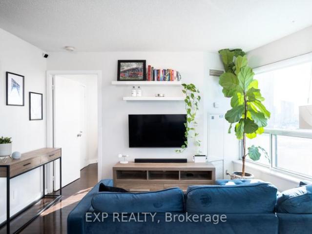 Unit 1611 36 Lee Centre Dr