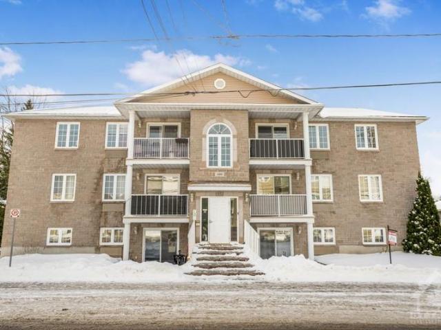 Unit 104 1005 LAURIER Street