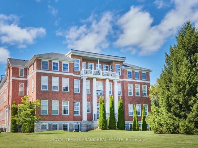 Unit 104 323 George St