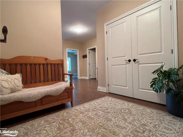 Unit 105 4 Lake Avenue