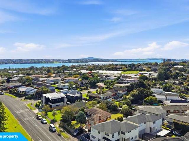Unit 1 12/10 The Boulevard, Sunnyhills, Manukau City