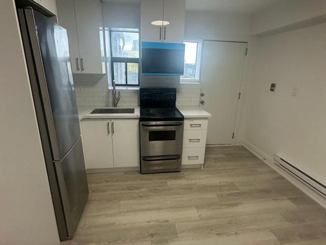 Unit 1 1710 St Clair Avenue W in Toronto: Weston Pellam Park Condo Apartment for lease Toronto W03: MLS®# W13658650