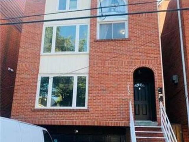 Unit 1 212 Milan St Toronto 212 Milan Street Toronto