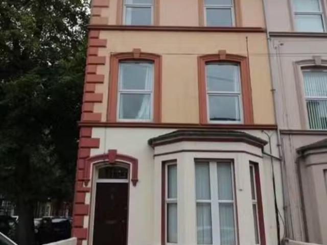 Unit 1, 35 Cromwell Road
