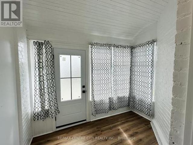Unit 1 81 Curtis Street, St. Thomas, ON, N5P 1H9 investment for lease | Listing ID X13478 | Royal LePage