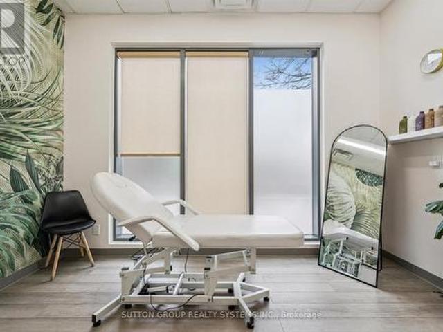 Unit 28 11 Bronte Road, Oakville, ON, L6L 0E1 commercial for sale | Listing ID W12821 | Royal LePage
