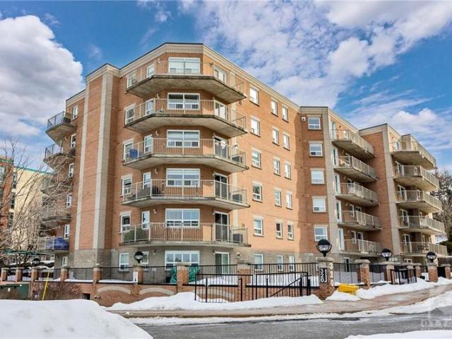 Unit 204 320 CENTRUM Boulevard